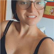 Soy una persona alegre y dinámica con vocación por la enseñanza. Cuento con la titulación de Técnico en educación infantil y actualmente estoy estudiando el grado de educación social. Tengo muchas ganas de enseñar a peques a superar y reforzar el aprendiz